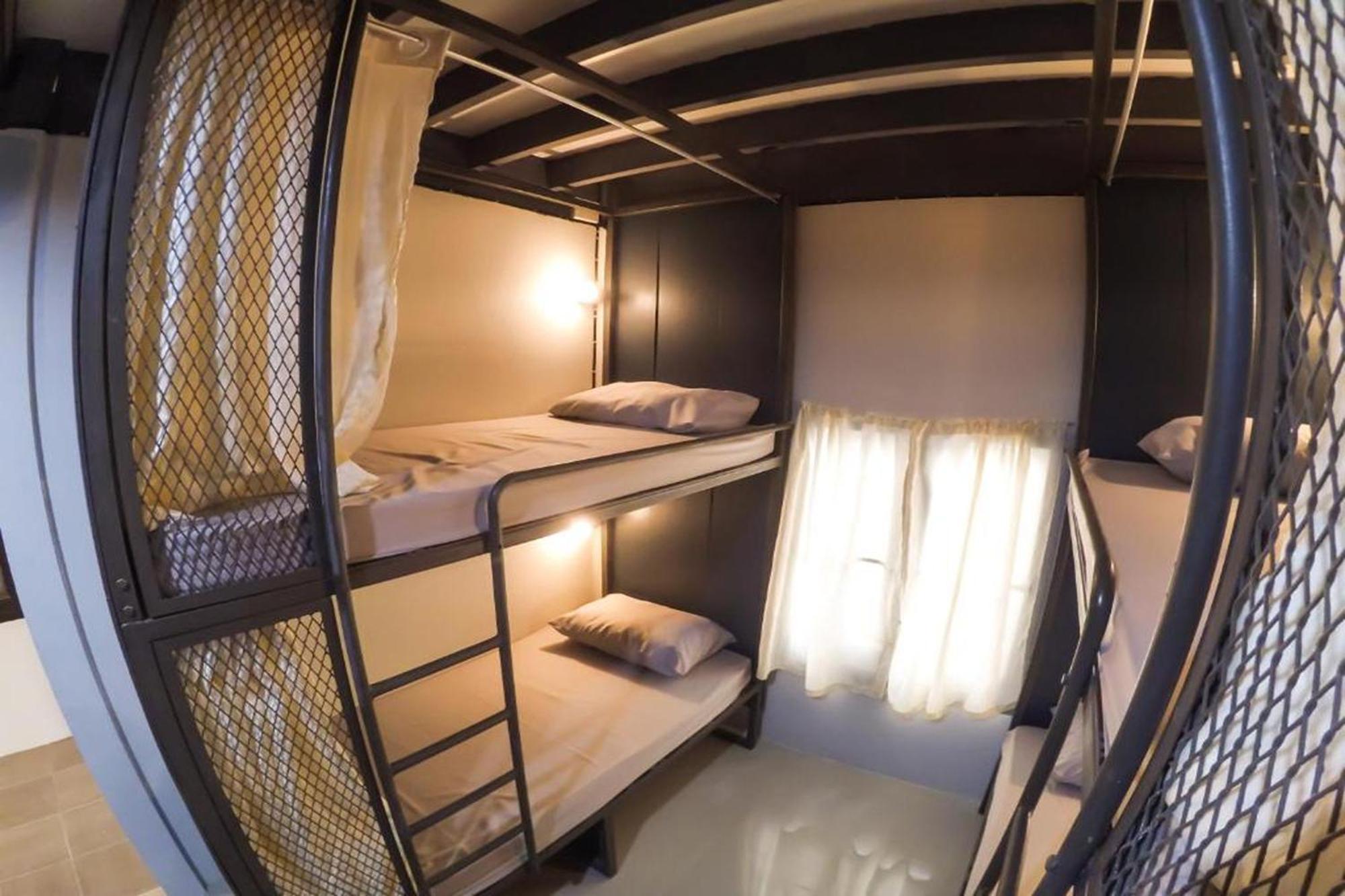 Хостел Urban Bed (Adults Only) Чиангмай Экстерьер фото