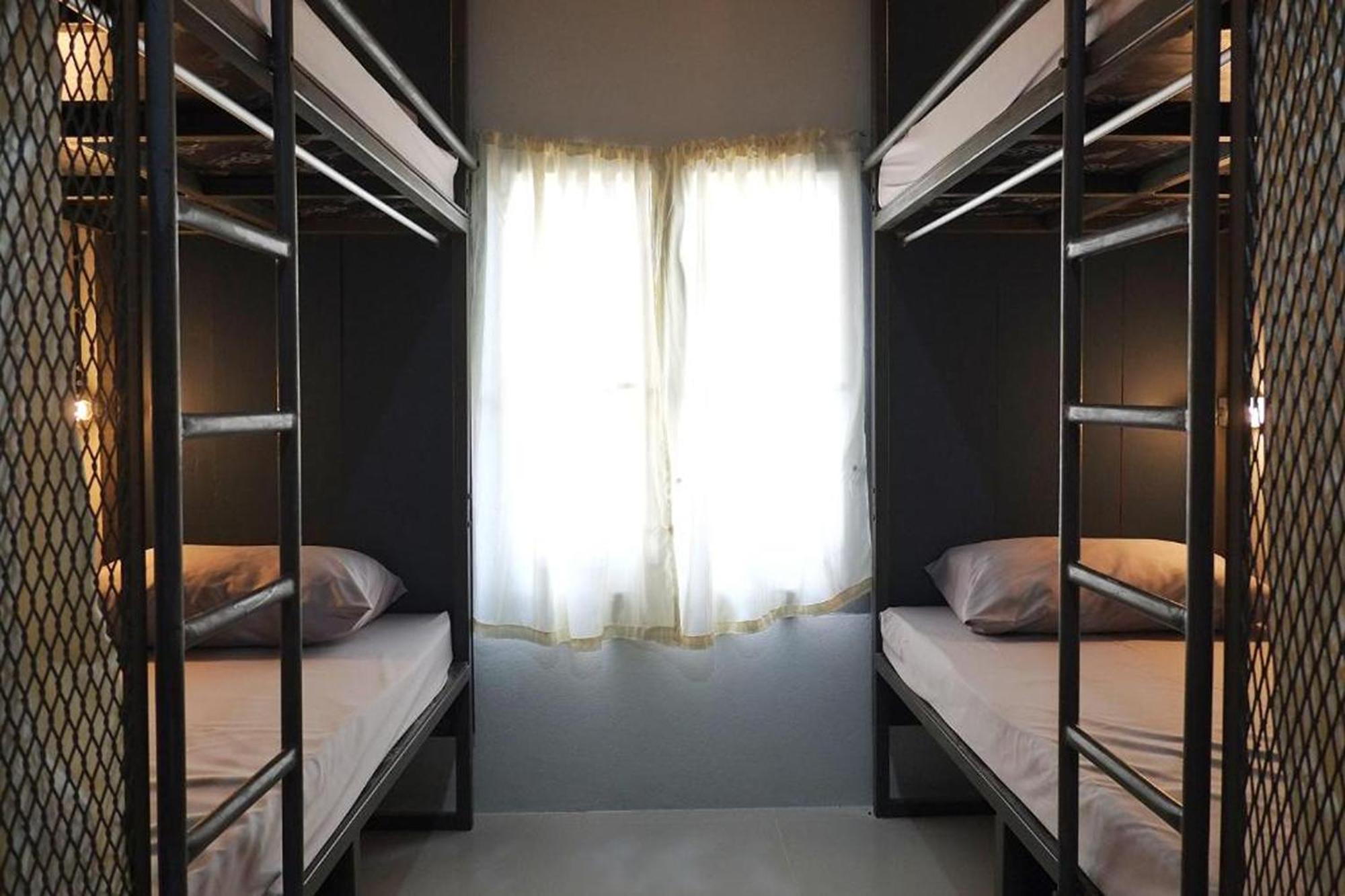 Хостел Urban Bed (Adults Only) Чиангмай Экстерьер фото